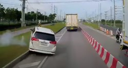VIDEO Pokušao se ugurati ispred kamiona, pa završio u stupu, traži se krivac