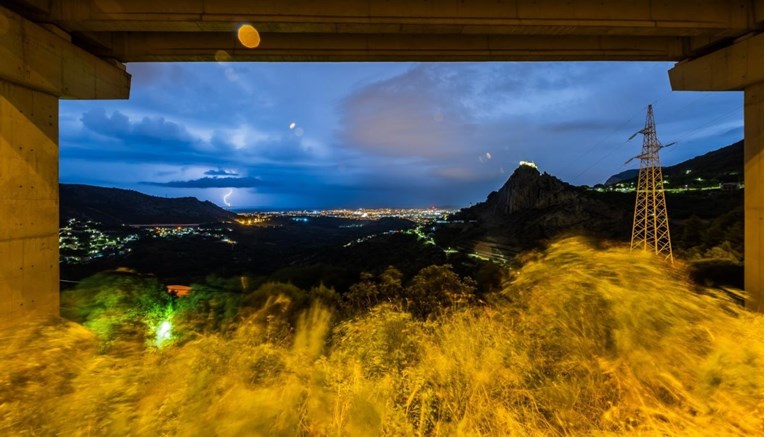 Danas jako vruće i sparno. Stižu nevremena