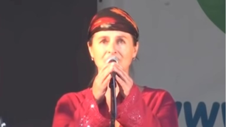 Češka pjevačica antivakserica namjerno se zarazila koronom pa umrla