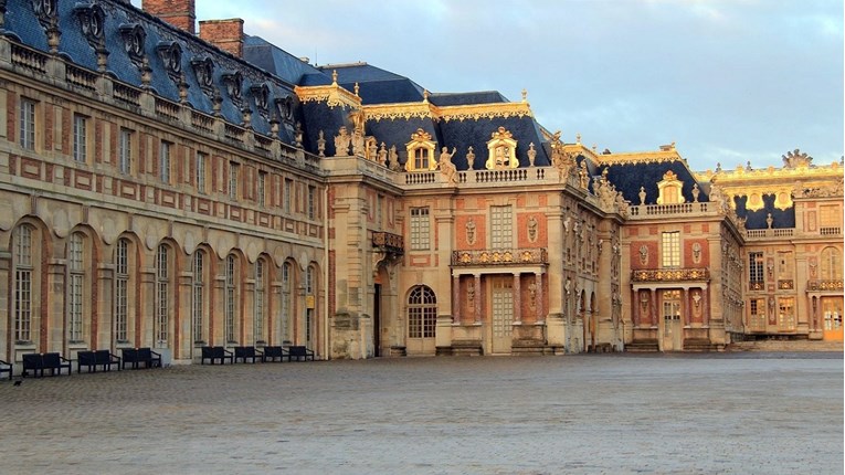 Nova dojava o bombi u Versaillesu, dvorac evakuiran i zatvoren