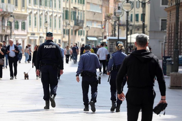 Filipinca u Rijeci opljačkali lažni policajci. Brzo su uhićeni 
