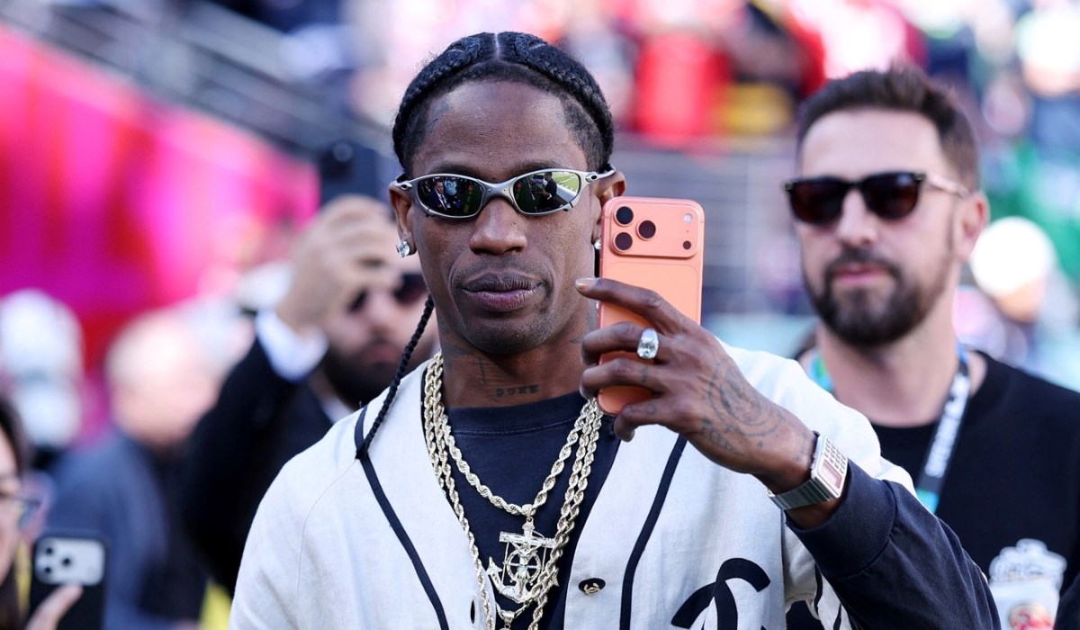 Travis Scott na Super Bowlu pokazao pristupačan Casio sat