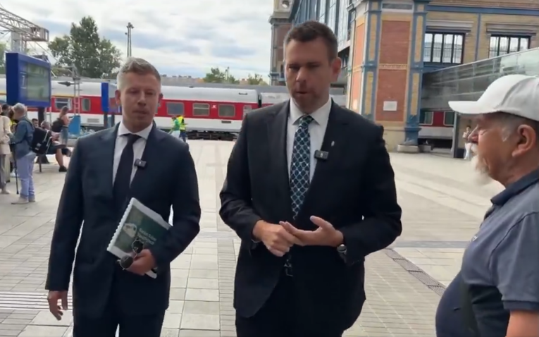 VIDEO Muškarac pljunuo mađarskog premijera