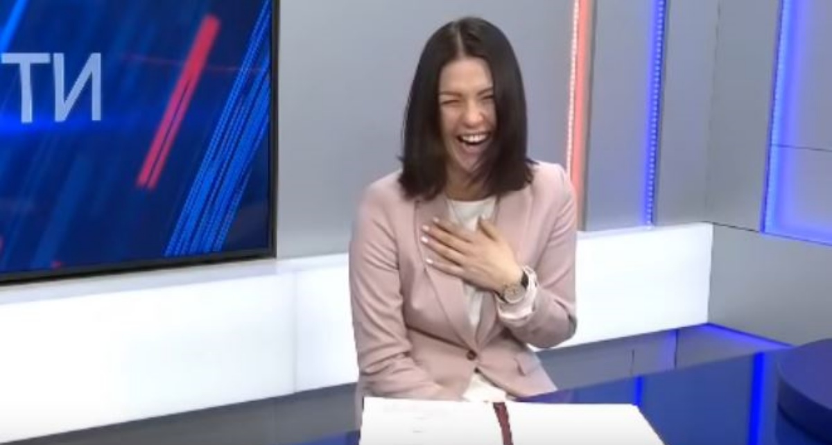 Voditeljica prasnula u smijeh čitajući vijest o iznosu pomoći invalidima