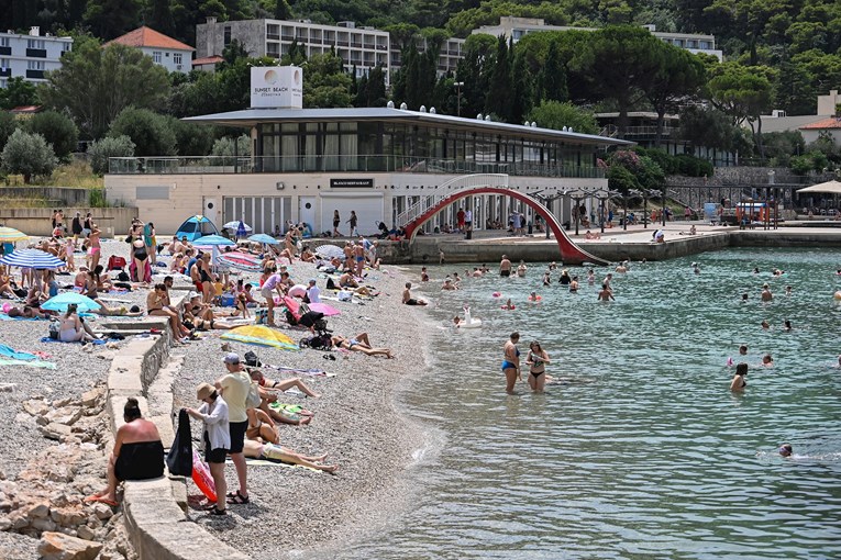 Ovako danas izgleda plaža u Dubrovniku