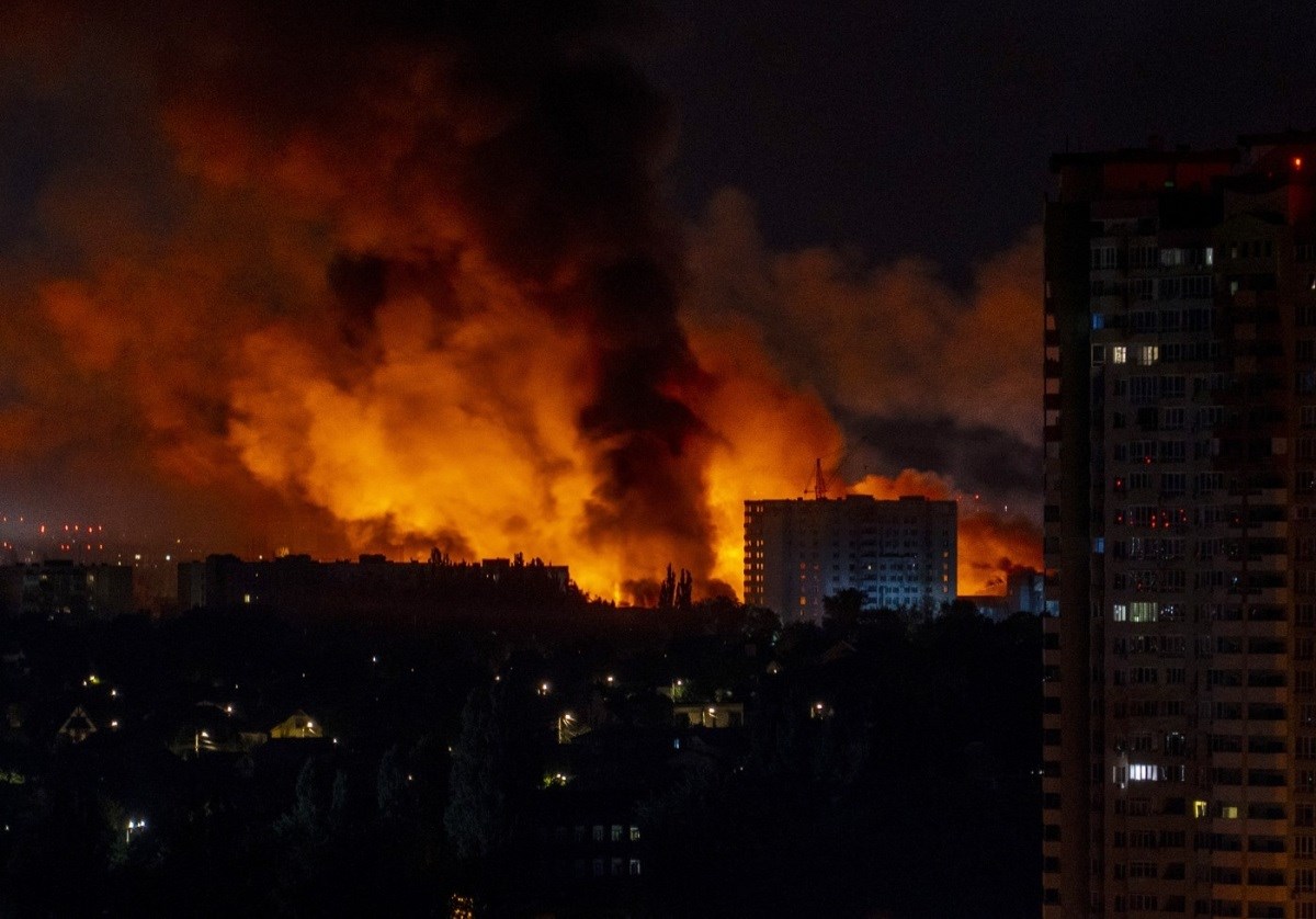 Kijevom odjekuju eksplozije, traje masovni ruski napad. Ima mrtvih