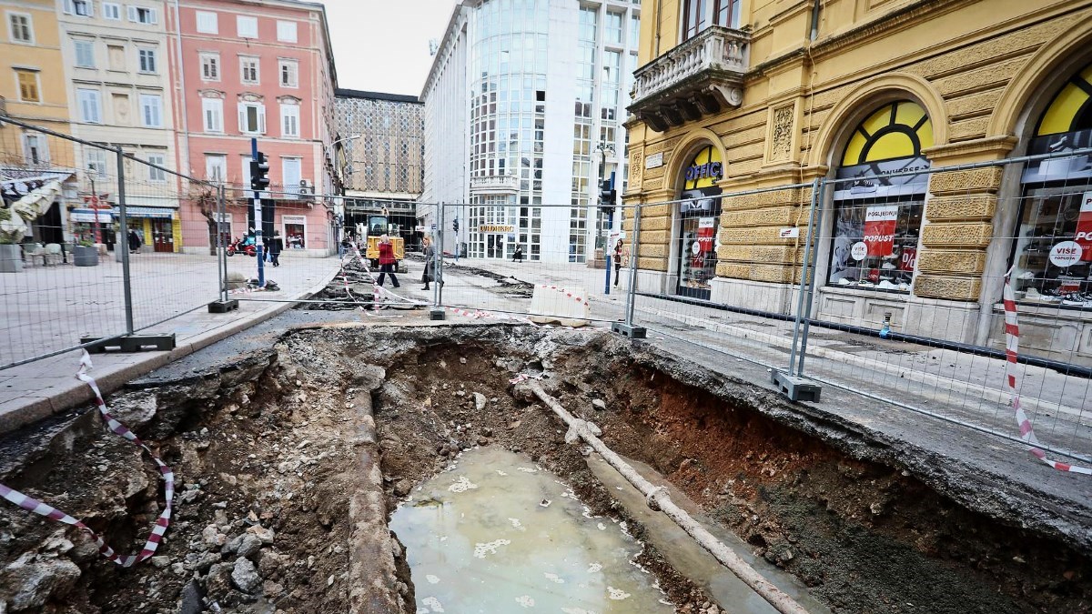 FOTO Ovako izgleda glavna ulica u centru Rijeke, potpuno je raskopana