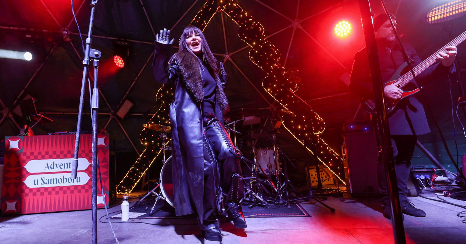 FOTO Koncertom Vesne Pisarović otvoren Advent u Samoboru