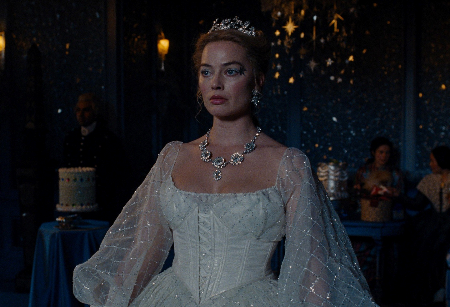 Margot Robbie i u novim Orkanskim visovima zapravo glumi Barbie iz 18. stoljeća