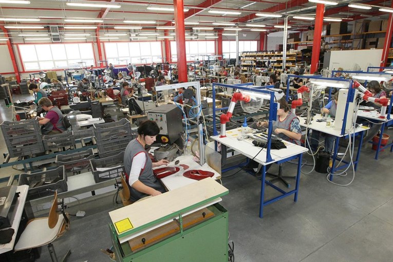 Pao broj zaposlenih u industriji