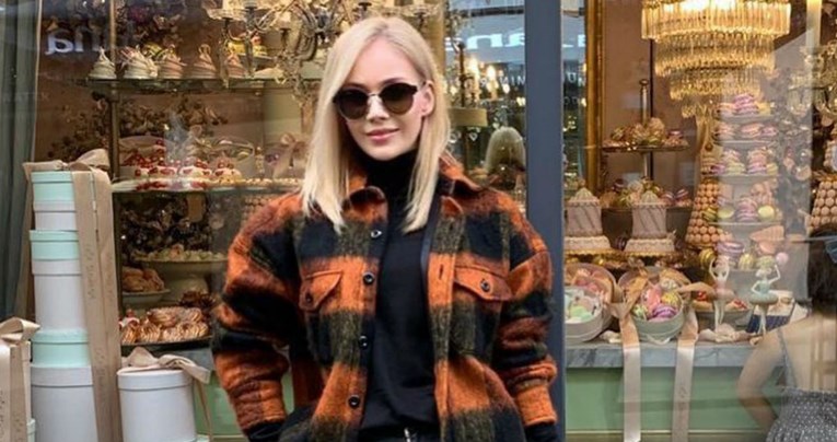 Jelena Rozga je u koraku s trendovima u jakni za kojom luduju fashionistice