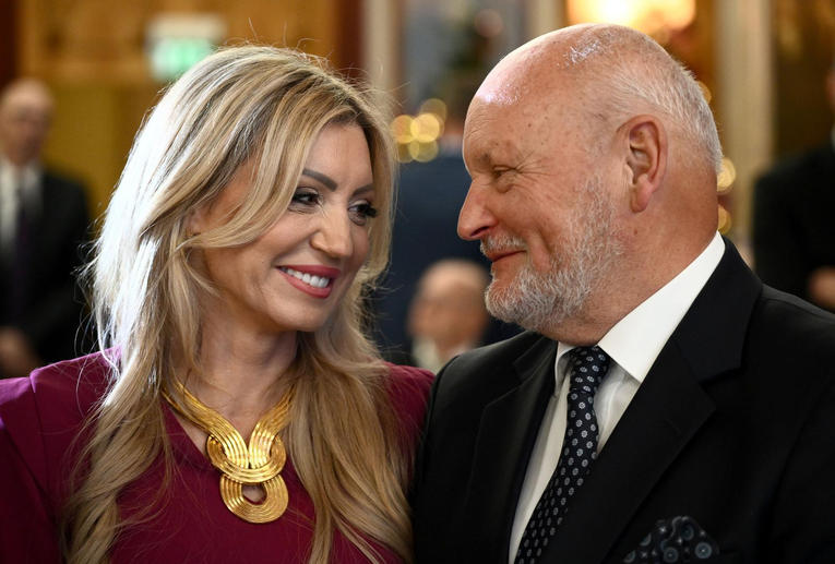 Mateša došao u sabor. Njegova supruga: Nanosi mi se ogromna šteta lažima