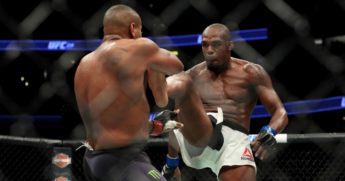 Jones žestoko izvrijeđao najvećeg rivala nakon snimanja realityja: On je š**ak