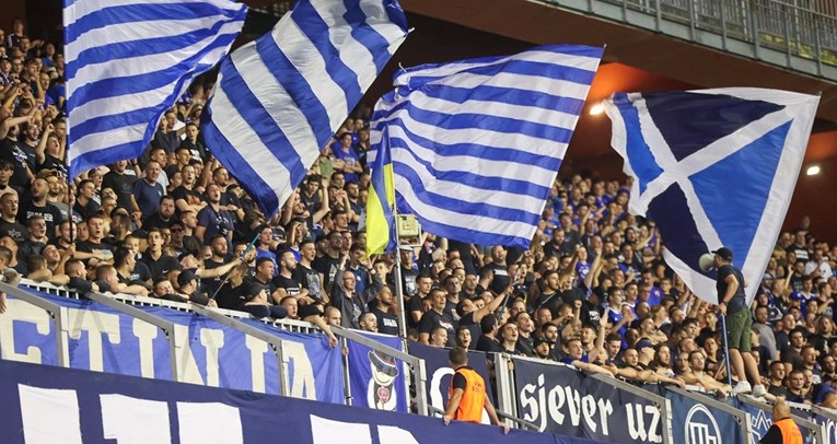 Bad Blue Boysi ispoštovali minutu šutnje za ubijenog navijača AEK-a