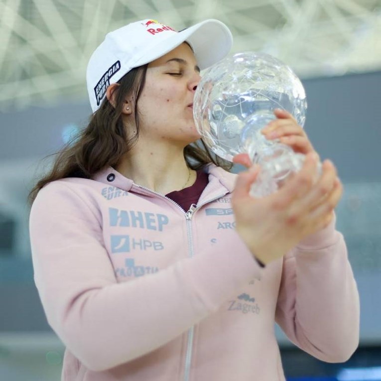 Zrinka Ljutić sletjela u Zagreb. "Nisam se napila iako sam bila jako sretna"