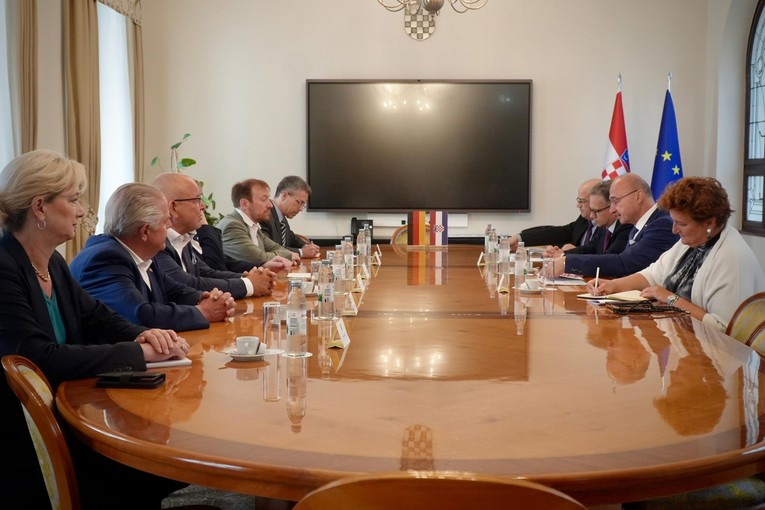Grlić Radman se sastao s njemačkim parlamentarcima, razgovarali i o Hrvatima u BiH