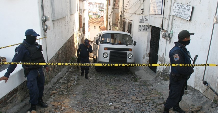 Bijesni građani u Meksiku na ulici nasmrt pretukli osumnjičenu za ubojstvo curice