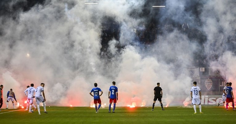 BiH srušila Lihtenštajn. Navijači prekinuli utakmicu uz povike "Savez, napolje" 