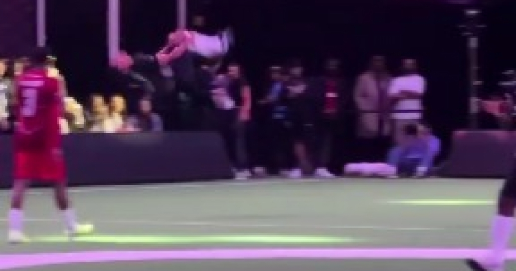 Pogledajte kako umirovljena legenda zabija i radi salto s 39 godina