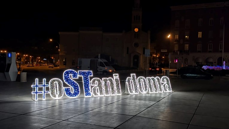 Grad Split dekoracijom poziva da se ostane doma, Splićani ljuti: "Vi niste normalni"