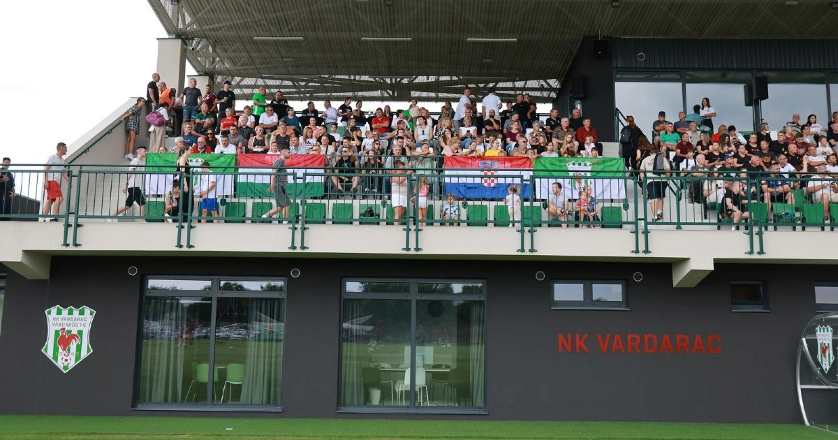 Hajduk gostuje u selu u kojem su Hrvati manjina, a moderan stadion vrijedi milijune
