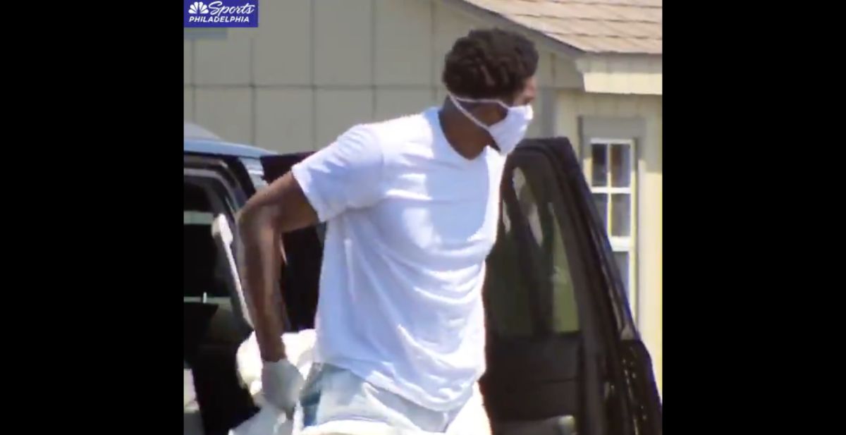 Joel Embiid je poduzeo sve mjere protiv korone: Pogledajte kako je stigao u Orlando