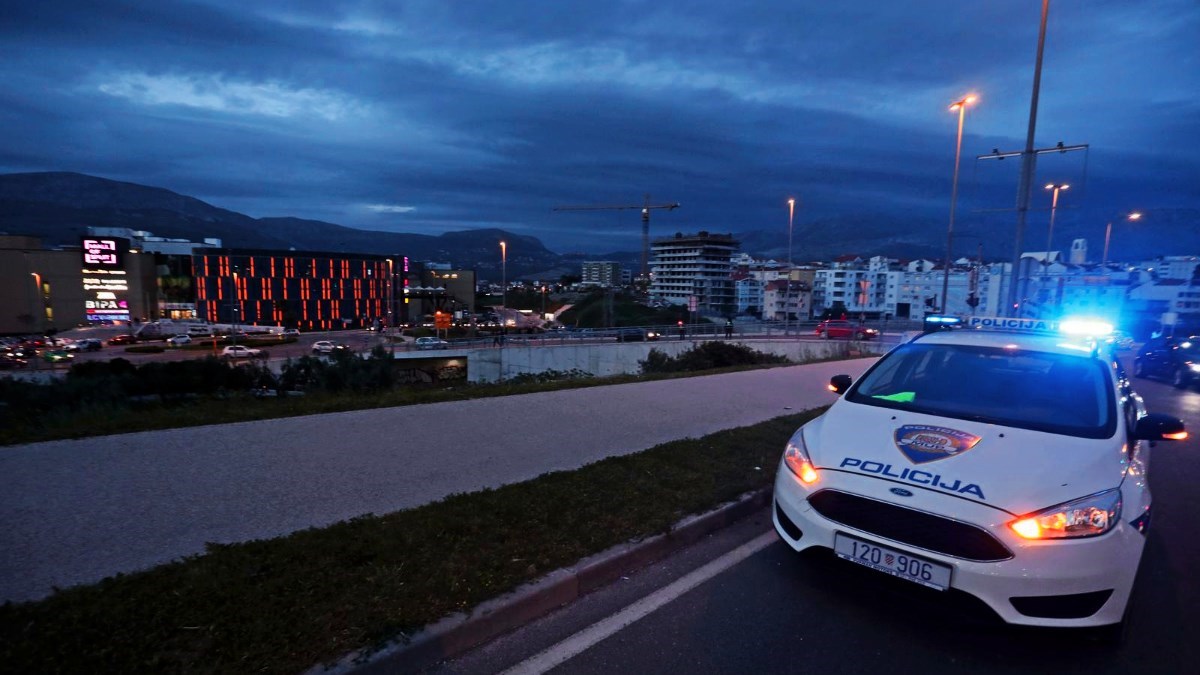 Dijete u Splitu šetalo s airsoft puškom. Građani u panici zvali policiju