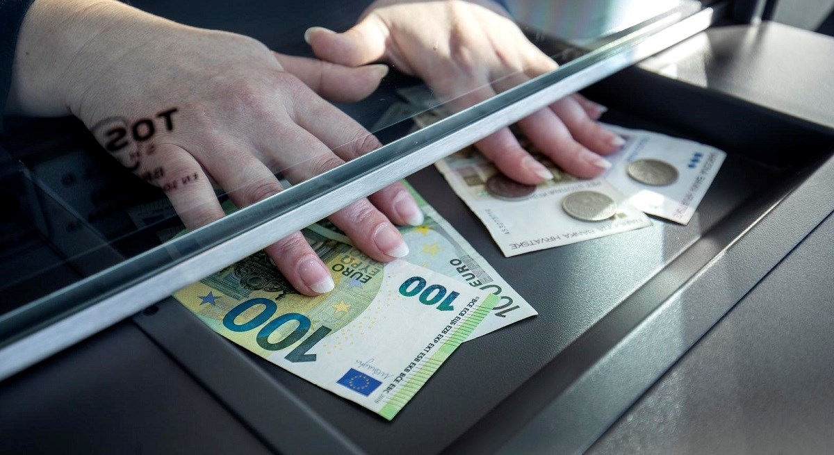 Usporio rast gospodarstva Europske unije i eurozone. Evo tko raste, a tko pada