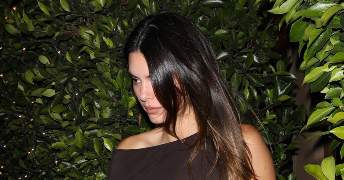 Kendall Jenner ukrala pažnju outfitom. Ispod prozirnog topa nije nosila grudnjak