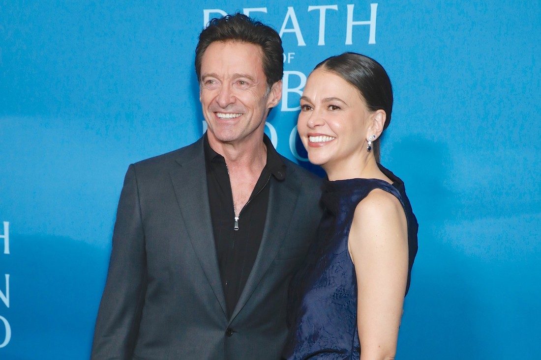 Hugh Jackman i nova cura bili na premijeri filma usred glasina o krizi u vezi