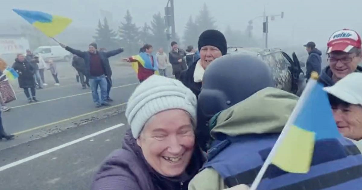 VIDEO Pogledajte reportažu iz oslobođenog Hersona: "Ljudi su u euforiji"