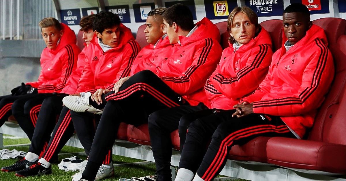 Courtois: Modrić stalno visi na mobitelu u svlačionici