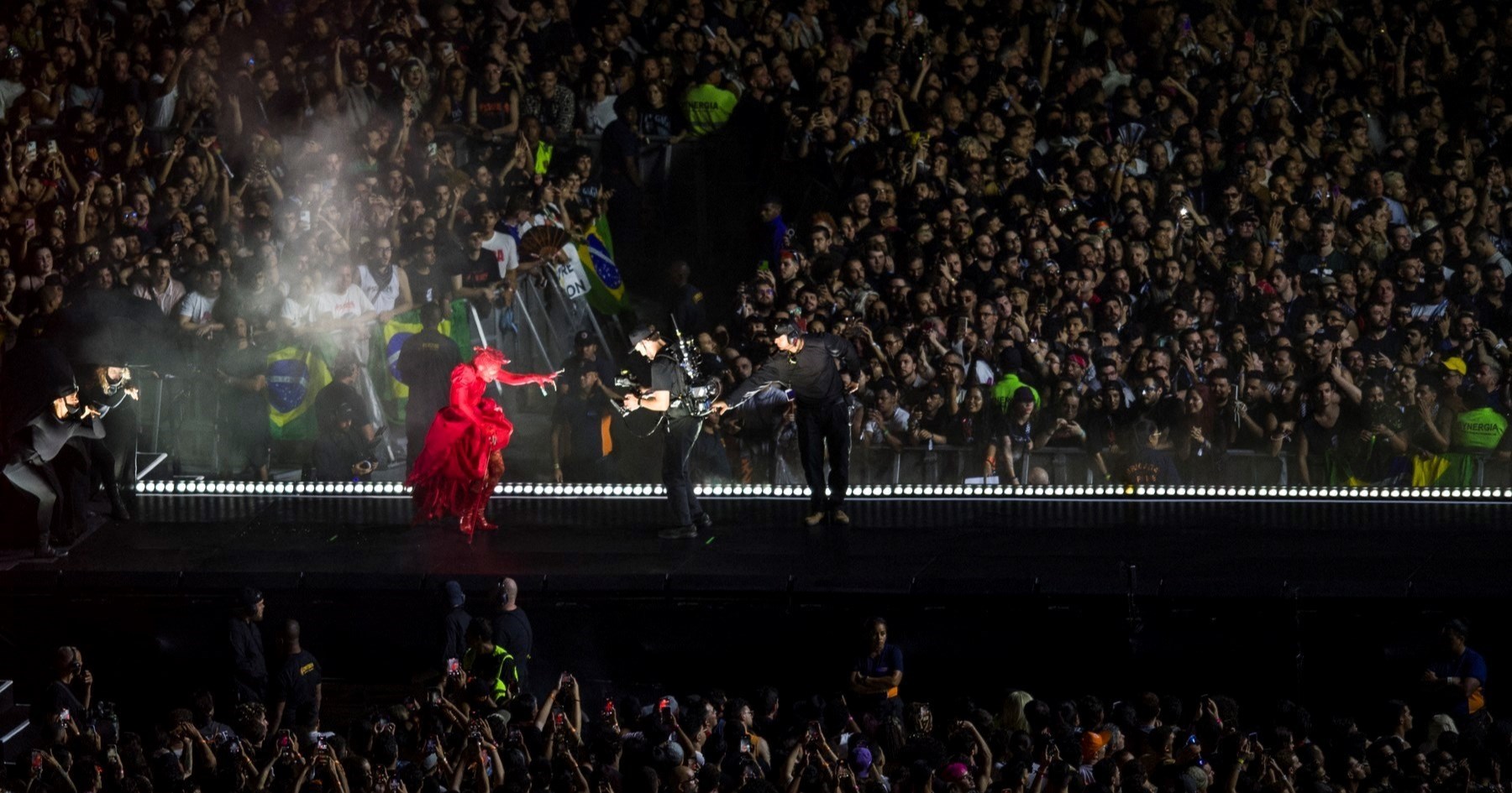 VIDEO Više ljudi nego na Thompsonu. Lady Gaga privukla milijune na Copacabanu