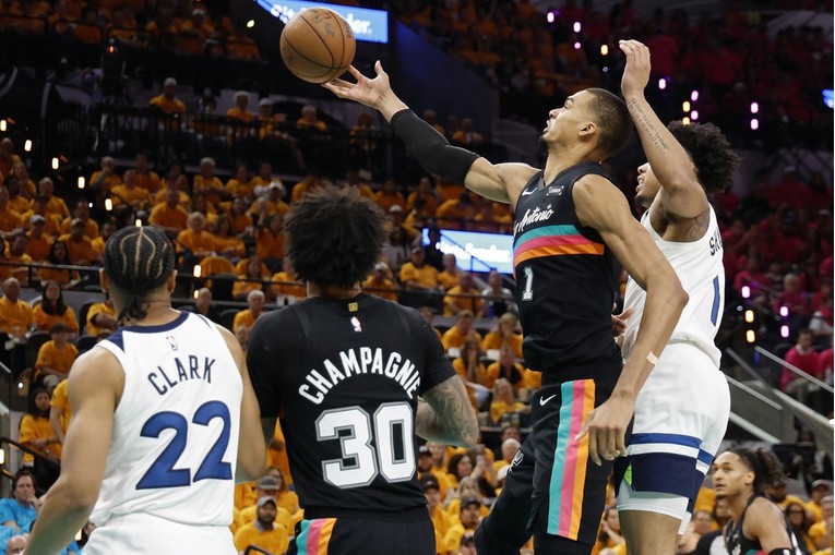 Nestvarna utakmica Victora Wembanyame. Postavio je NBA rekord