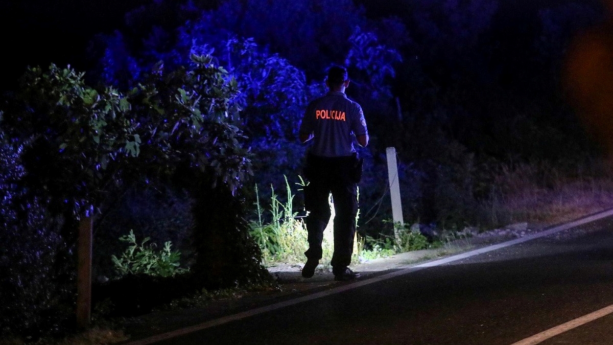 Motociklist sletio s ceste u Dalmatinskoj zagori, ima ozljede opasne po život