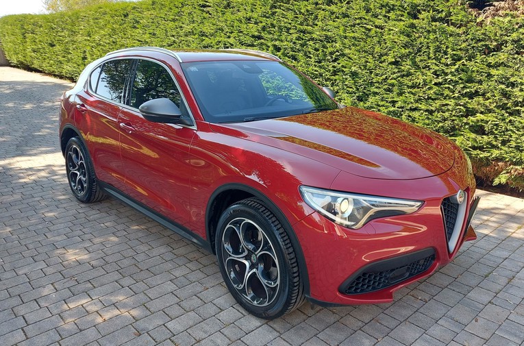 Najbolji auto oglasi: Alfa Romeo Stelvio Q4 s 280 KS i bogatom opremom