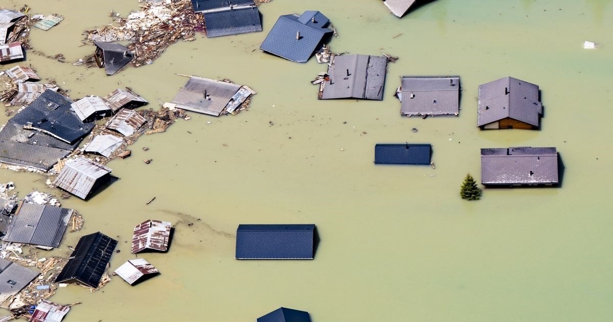 VIDEO I FOTO Pogledajte kako izgleda švicarsko selo na koje se urušio ledenjak