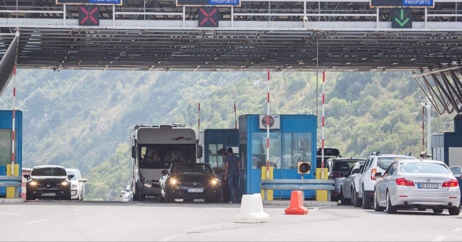 Ukrajinac na granici skrivao pola milijuna eura, optužen za pranje novca