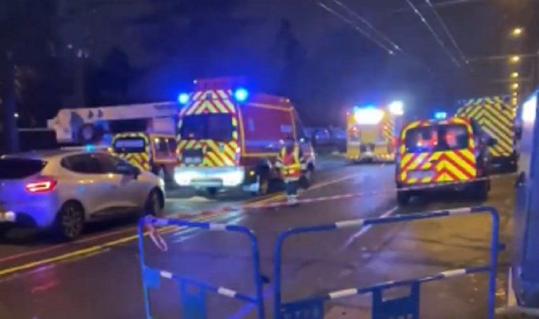 Deset mrtvih u požaru kod Lyona, među njima petero djece
