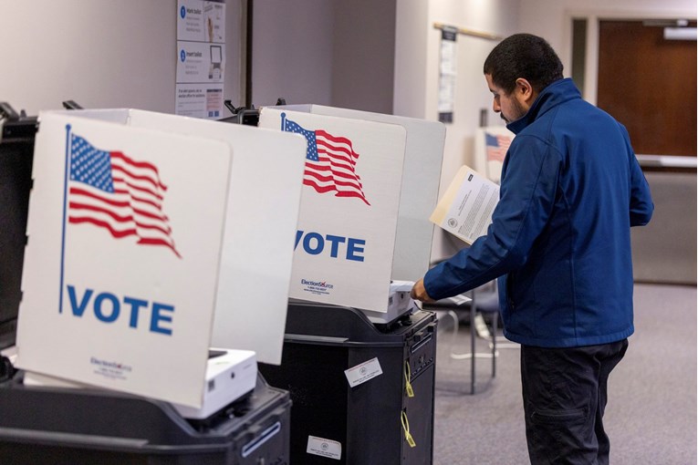 "Paralizirat ćemo zemlju": Demokrat poziva na štrajk ako se Trump umiješa u izbore