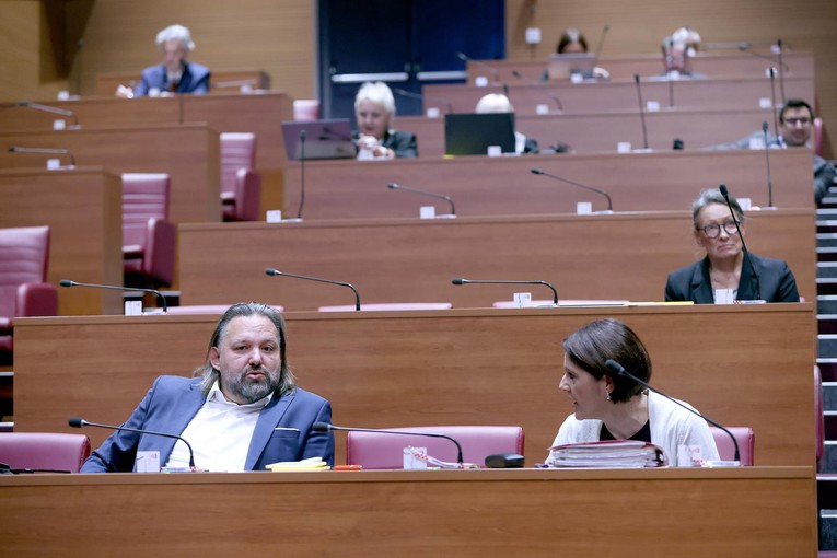 Oporba u Saboru napadala vladajuće zbog EU fondova