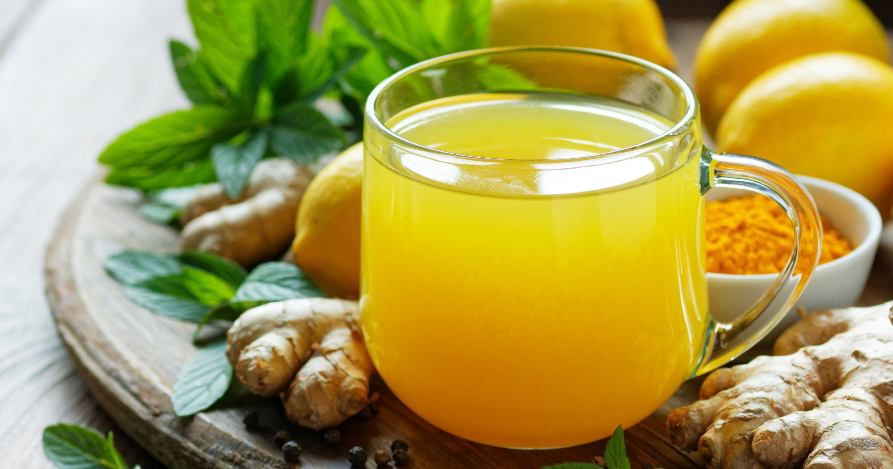 Svi oko vas su bolesni? Isprobajte ovaj domaći napitak za jačanje imuniteta