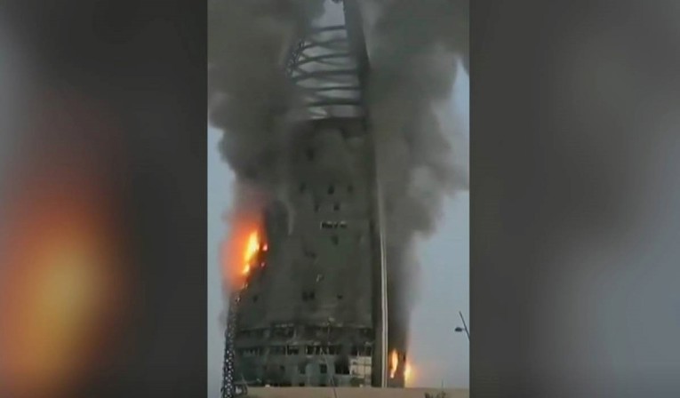 VIDEO Gori poznati neboder u Sudanu  