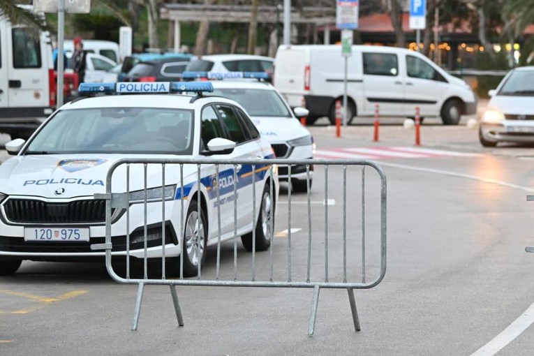 Francuz u Makarskoj napravio 18 prekršaja u desetak minuta bijega