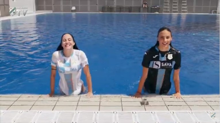 VIDEO Djevojke u bazenu predstavile nove dresove Rijeke