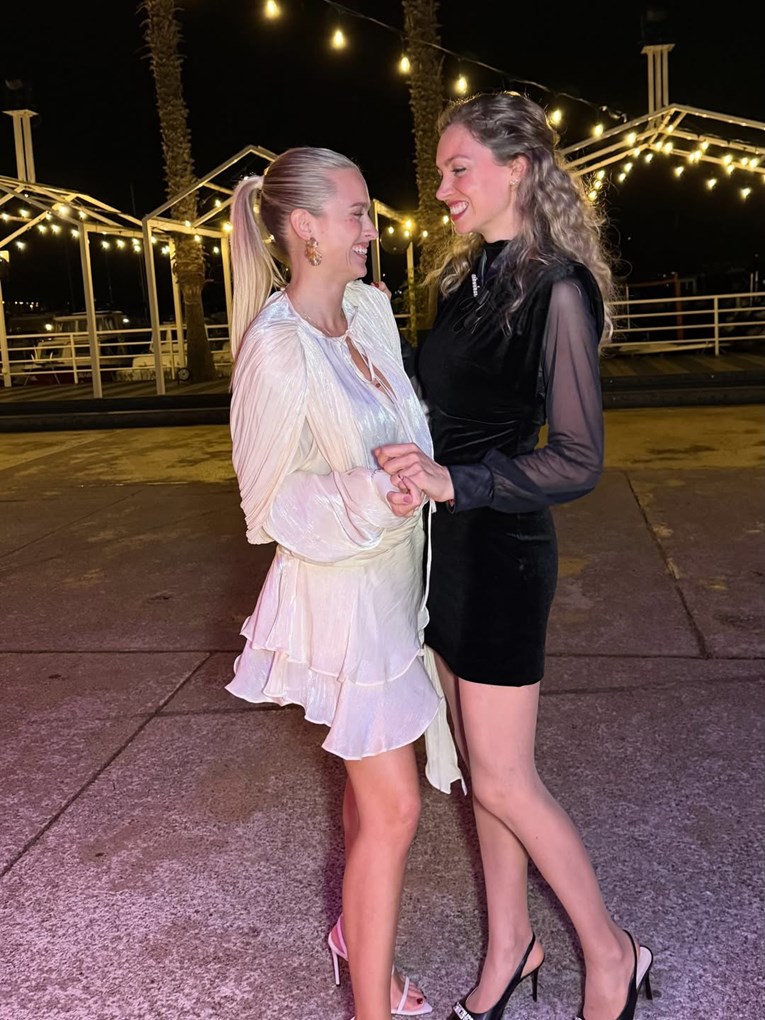 Domenica objavila niz fotki, pokazala kako je uživala s Hanom Huljić