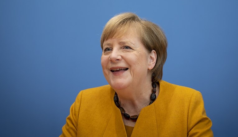 Angela Merkel primila čestitke povodom 15. godišnjice na čelu vlade
