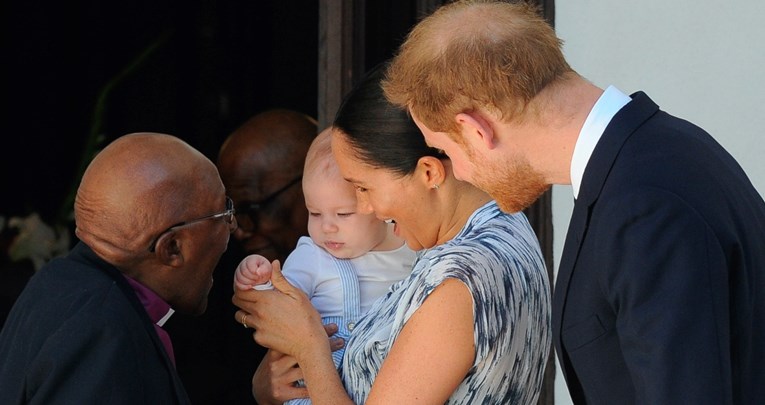 Meghan Markle i princ Harry počeli su privikavati sina na krutu hranu