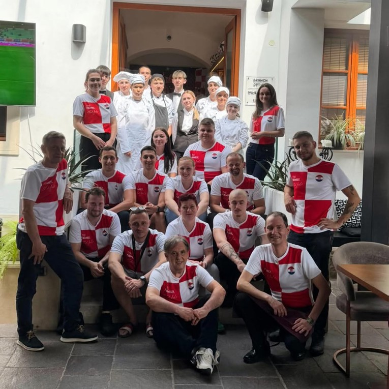 Zaposlenici Dalićevog restorana prije utakmice: "Naš tim je spreman, bodrimo Vatrene"