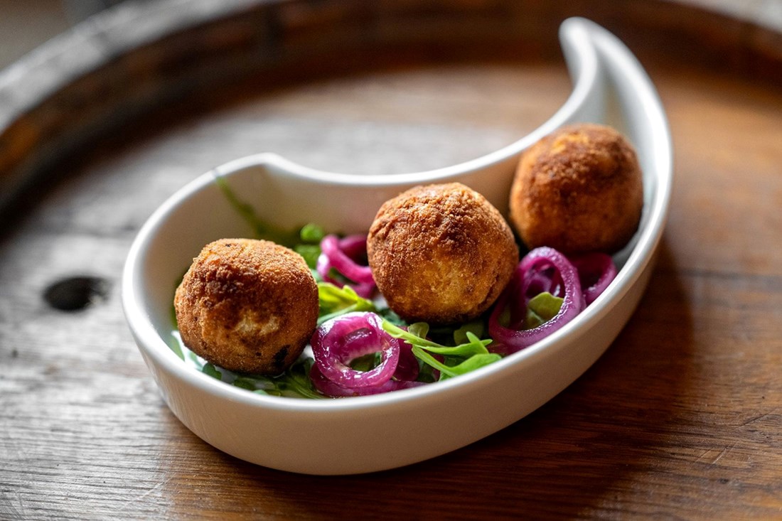 Ne znate što pripremiti za Badnjak? Ove okruglice od bakalara gotove su za 15 minuta